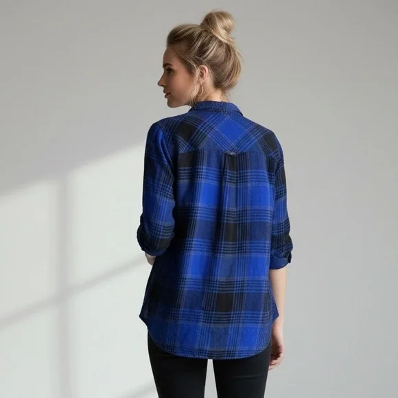 KC Khakis & Co Blue Black Plaid Button Down Shirt Rayon Roll Tab Sleeve Blouse - Picture 3 of 10